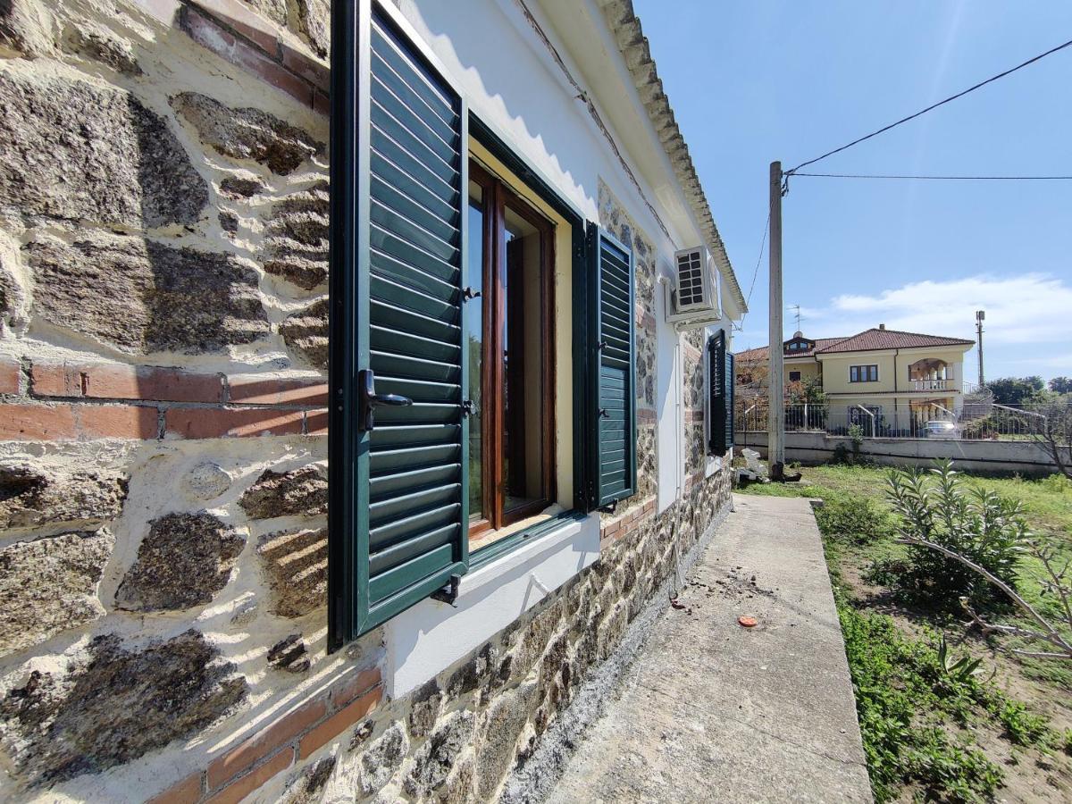 Casa Spezzara Villa Santa Domenica  Exterior photo